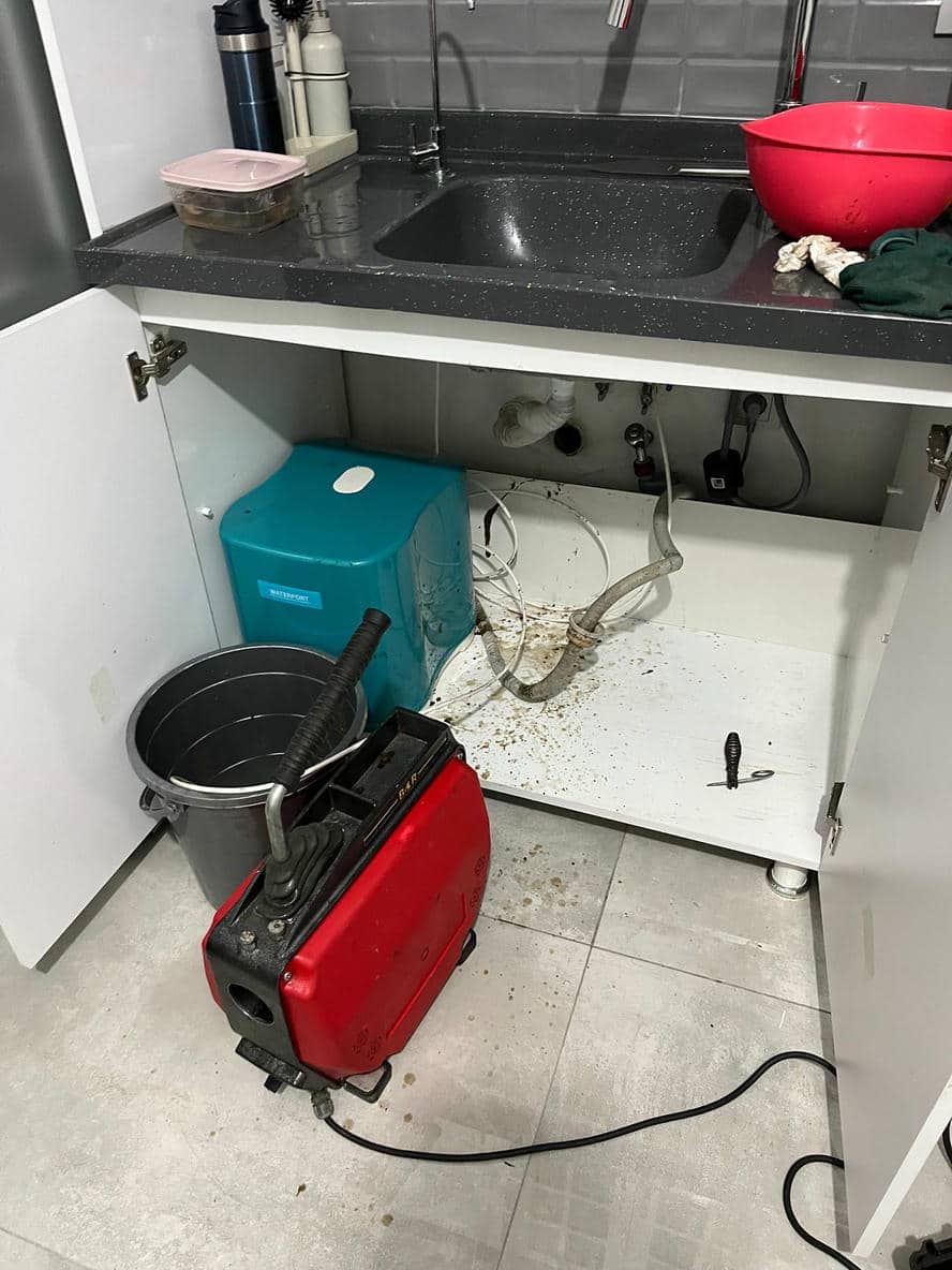 Karabağlar mutfak tıkanıklığı